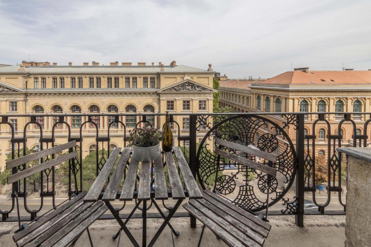 Astoria Balcony Apartment Budapest Luaran gambar