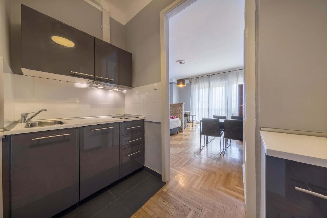 Astoria Balcony Apartment Budapest Luaran gambar